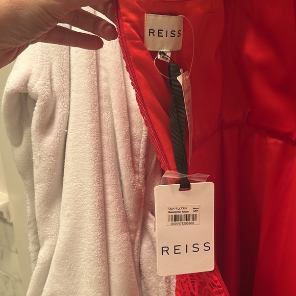 REISS - LONG SLEEVE RED GUIPURE LACE MIDI LADY DRESS - NWTags - Picture 8 of 8